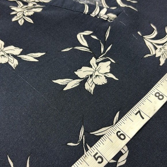 Forever 21 Navy Blue VNeck Dress w/ White Orchid Allover Print, Sz M - Picture 11 of 11